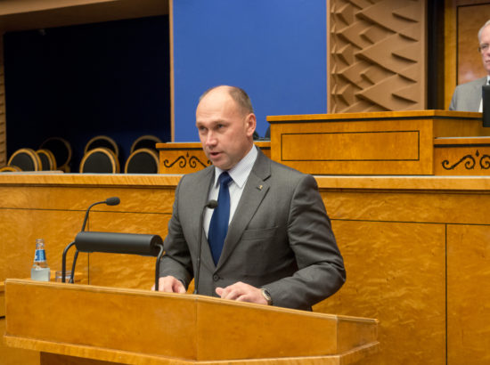 Riigikogu täiskogu istung 19.november 2014 (Kalmer Laini ametivanne)